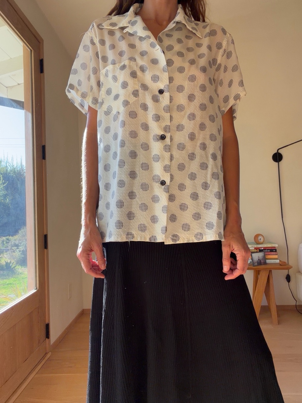 White Short-Sleeve Button-Up Polka Dot Top VINTAGE